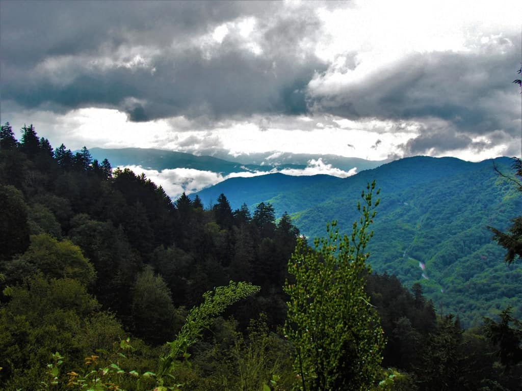The views of the Appalachian Mountains is impressive during a cruise along the Blue Ridge Parkway.