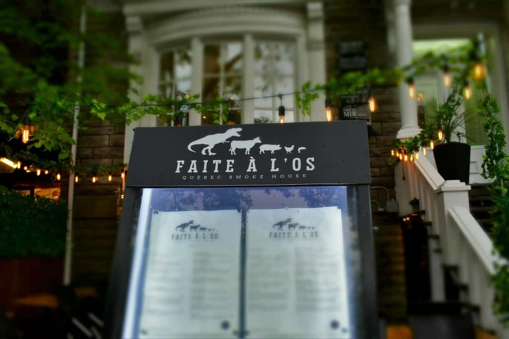 Faite a l'os is a modern barbecue joint in the heart of Quebec City.